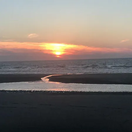 Le Beau Coin Holiday home De Panne